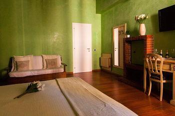 Pensionat Navona Tower Relais