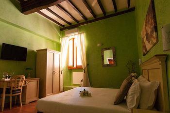 Navona Tower Relais Pensionat 2*