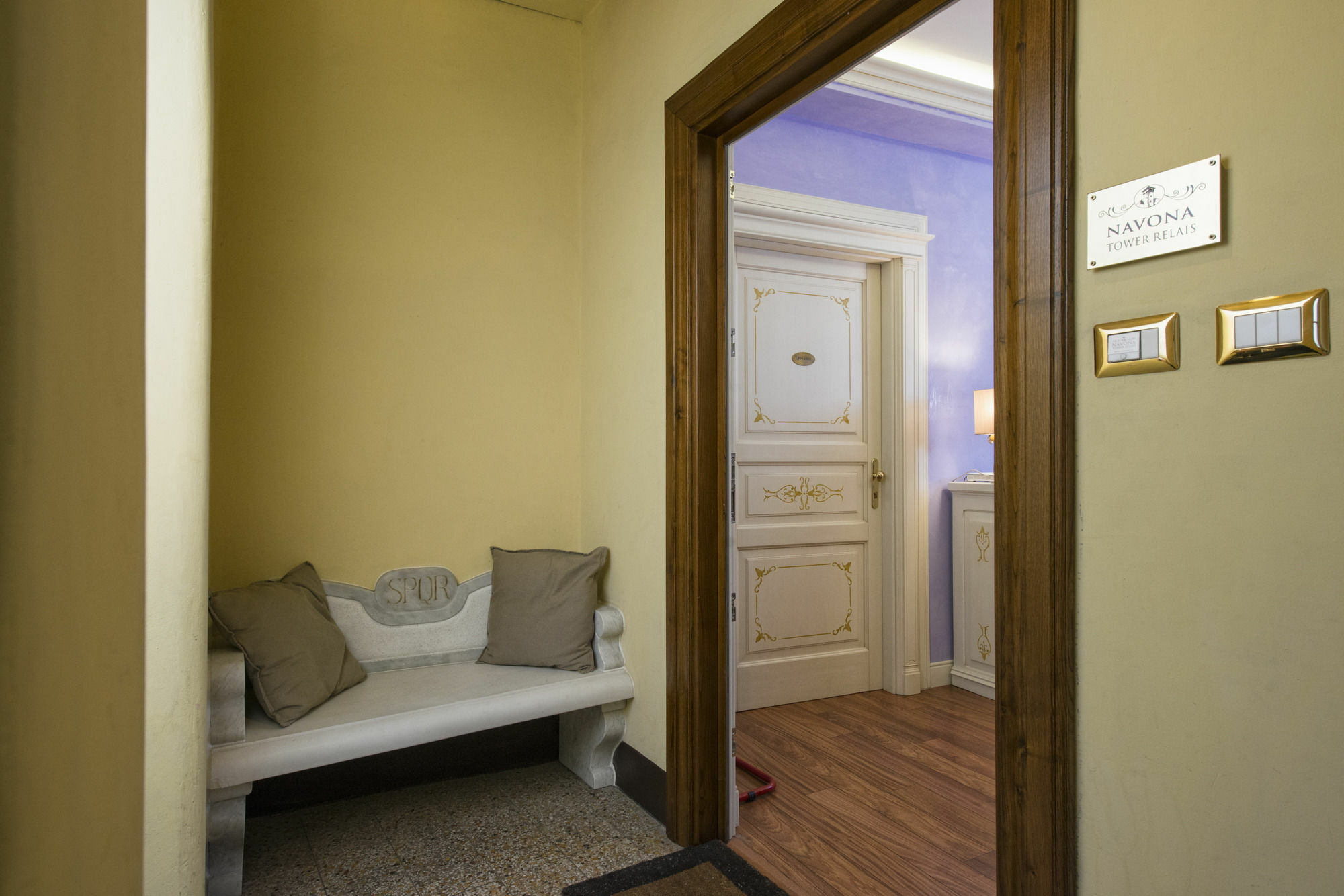 Navona Tower Relais Pensionat 2*